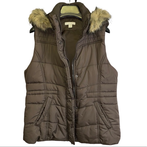 New York & Company Jackets & Blazers - NY & Co. Puffer Brown Vest with Removable Faux Fur Hood Size Med.